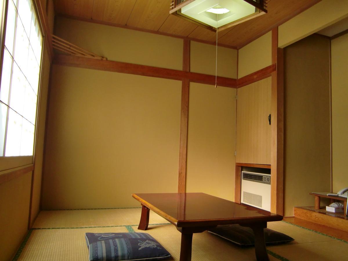 Pension Bergland Kusatsu  Bagian luar foto